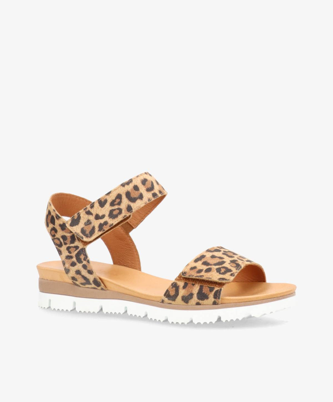Leopardmønstrede sandaler fra Shoedesign Copenhagen med hvid sål og justerbare stropper.