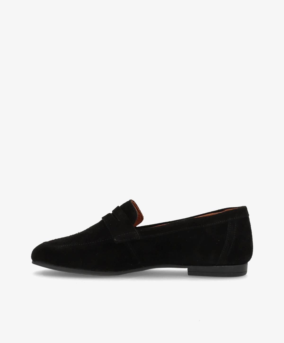Sort ruskind loafer fra Shoedesign Copenhagen, set fra siden med en lav hæl og minimalistisk design.