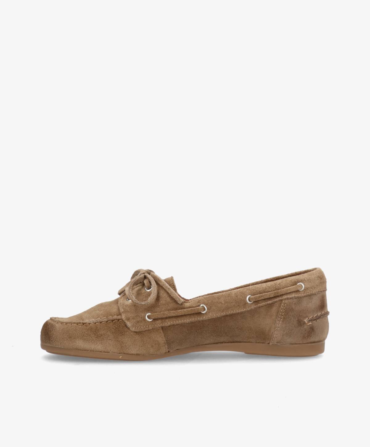 Brun sejlersko i ruskind fra Shoedesign Copenhagen med snørebånd og gummisål.