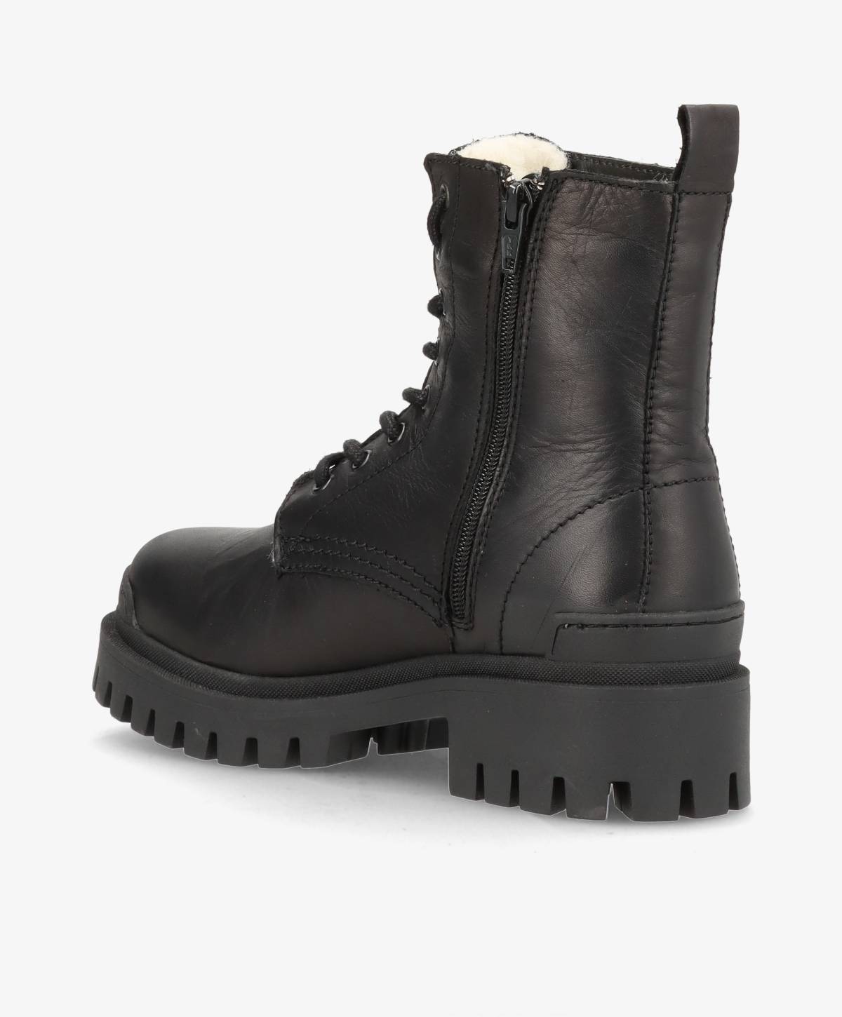 Sort støvle fra Shoedesign Copenhagen med lynlås og kraftig sål.