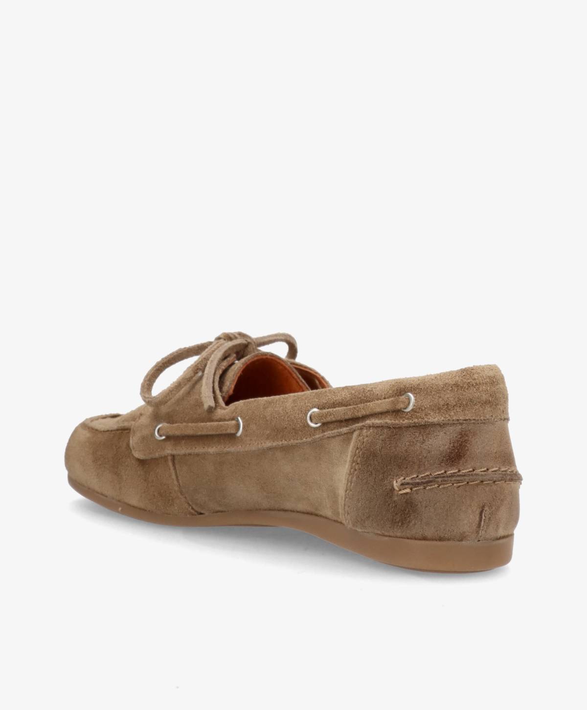 Brun ruskind sejlersko fra Shoedesign Copenhagen set bagfra, med snørebånd og synlige syninger.