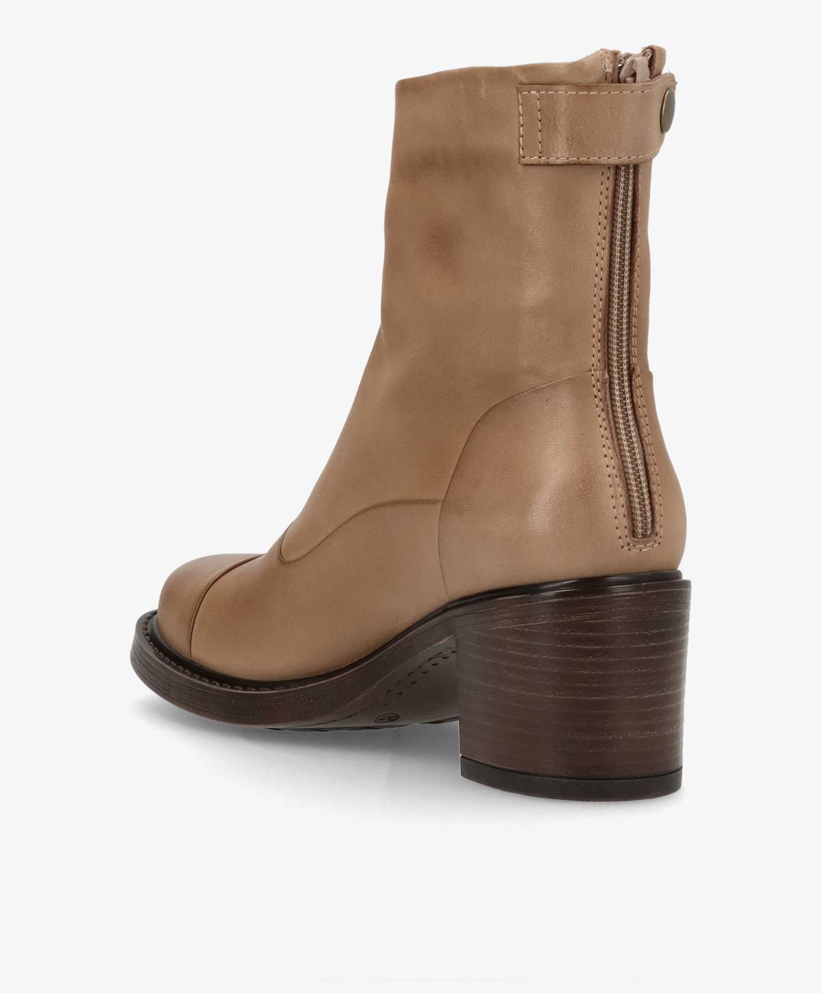 Brun ankelstøvle fra Shoedesign Copenhagen med lynlås bagpå og chunky hæl.