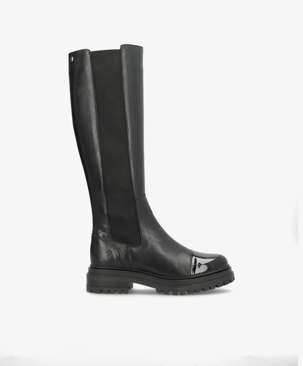 Sort knæhøj støvle fra Shoedesign Copenhagen med elastisk sidepanel og robust sål.