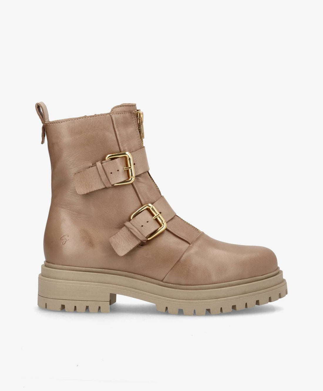 Beige støvle fra Shoedesign Copenhagen med to gyldne spænder og kraftig sål.