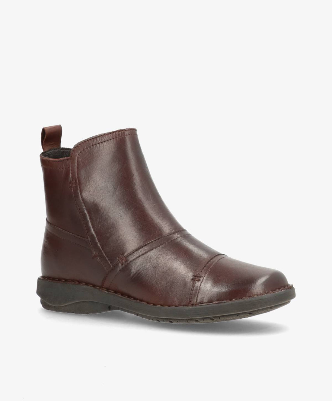 Brun ankelstøvle fra Shoedesign Copenhagen med rund tå og lav hæl.
