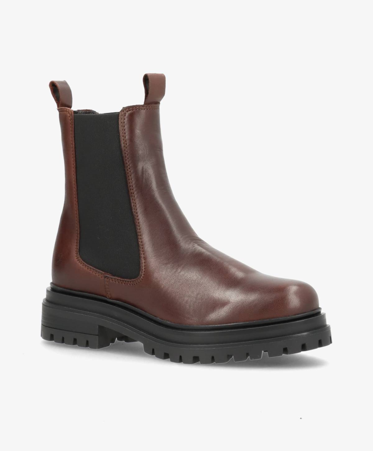 Brun læderstøvle fra Shoedesign Copenhagen med elastiske sider og kraftig sål.