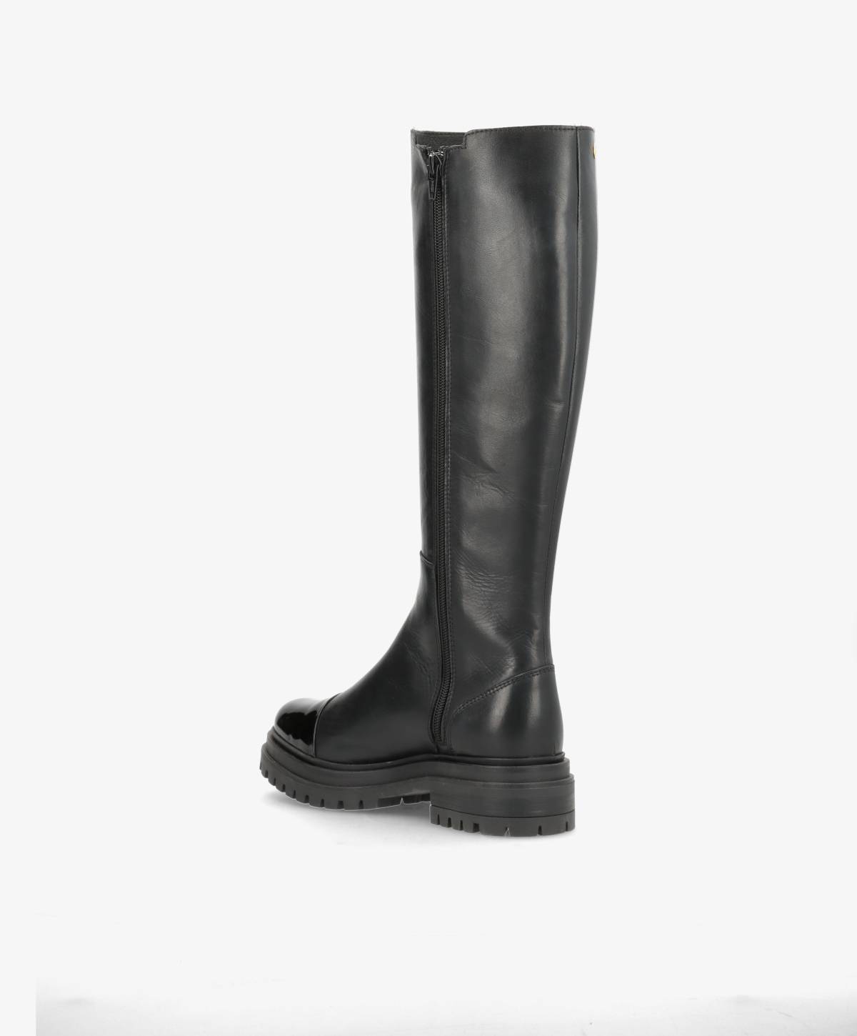 Sort knæhøj støvle fra Shoedesign Copenhagen med lynlås og robust sål.