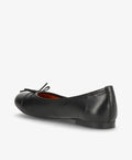 Sort ballerina-sko fra Shoedesign Copenhagen med sløjfe-detalje.