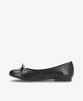Sort ballerina-sko fra Shoedesign Copenhagen med lille sløjfe foran.