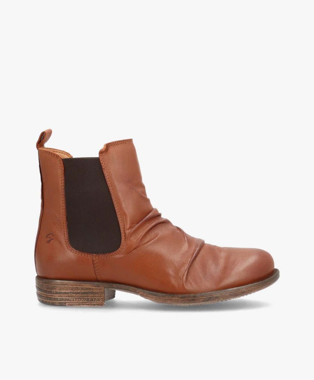 Brun læderstøvle fra Shoedesign Copenhagen med elastikpanel og lav hæl.