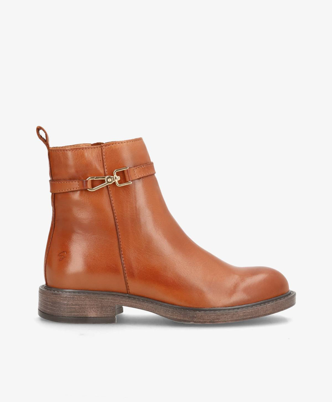 Brun læderstøvle fra Shoedesign Copenhagen med lynlås og spænde, lav hæl og rund tå.