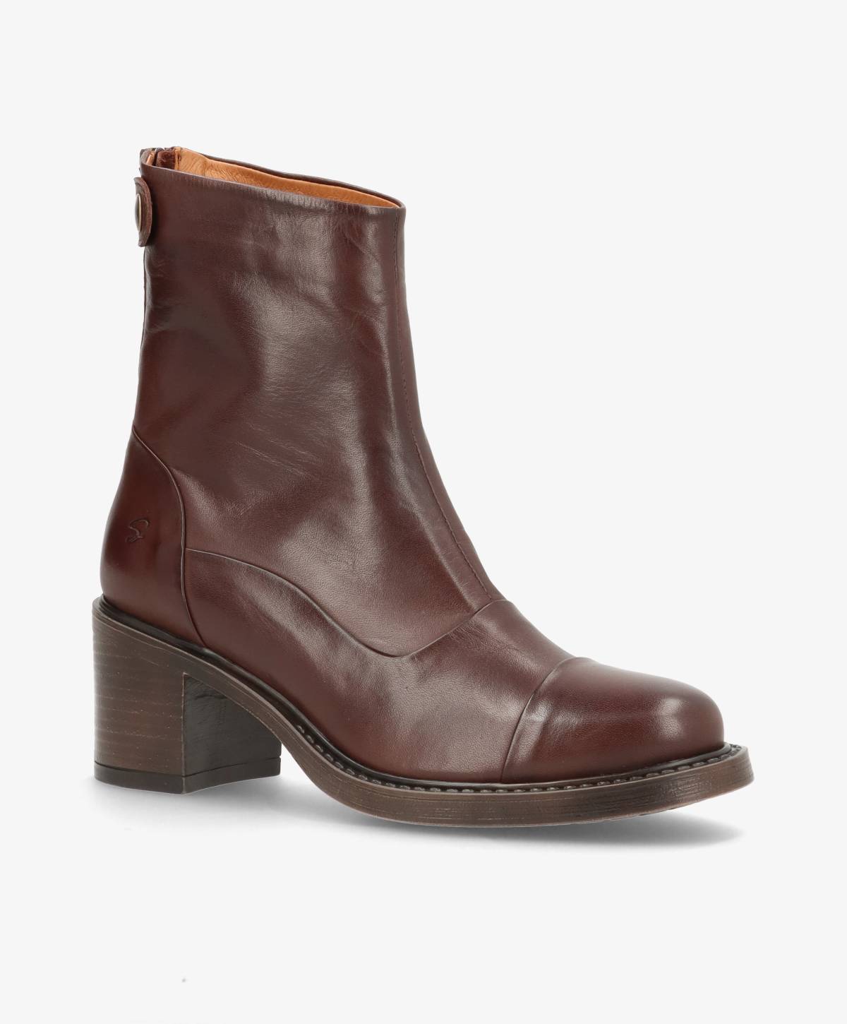 Brun læderstøvle med hæl fra Shoedesign Copenhagen.