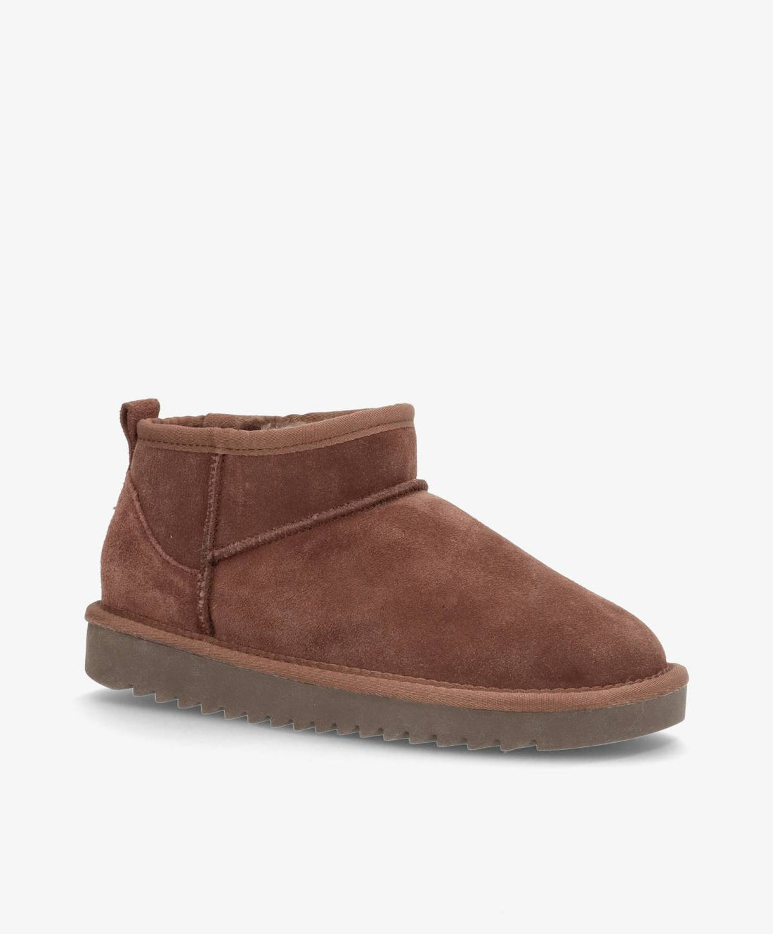 Brun ruskindssko fra Shoedesign Copenhagen med lav ankel og gummisål.