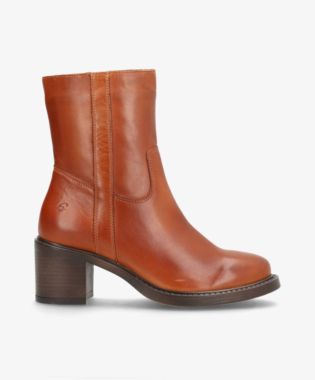 Brun læderstøvle med blokhæl fra Shoedesign Copenhagen.
