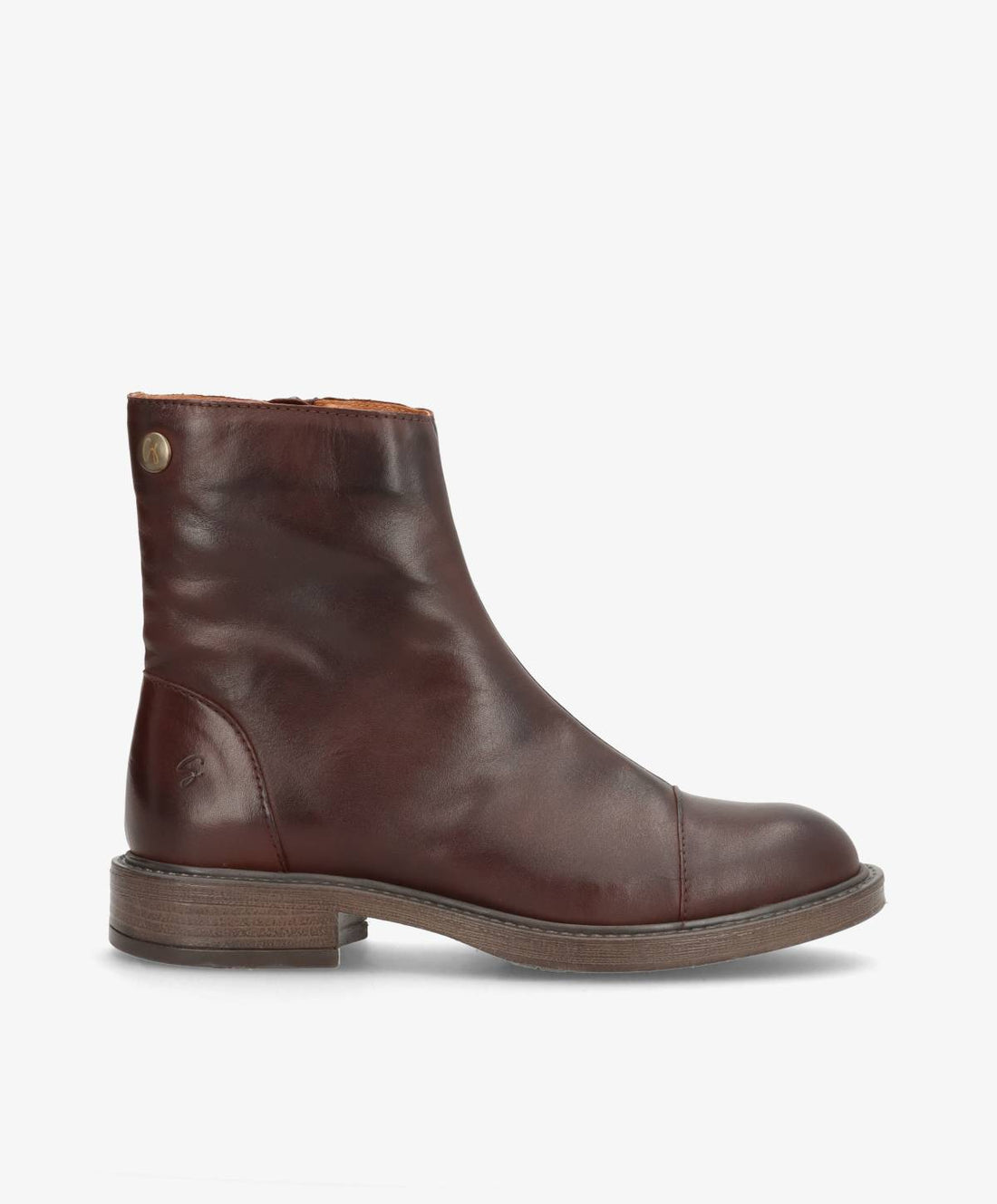 Brun læderstøvle fra Shoedesign Copenhagen med lav hæl og rund tå.
