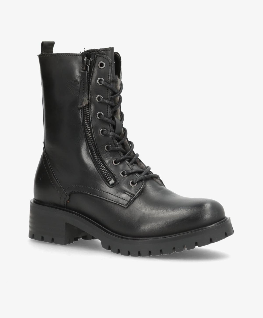 Sort læderstøvle med snørebånd og lynlås fra Shoedesign Copenhagen, set fra siden.
