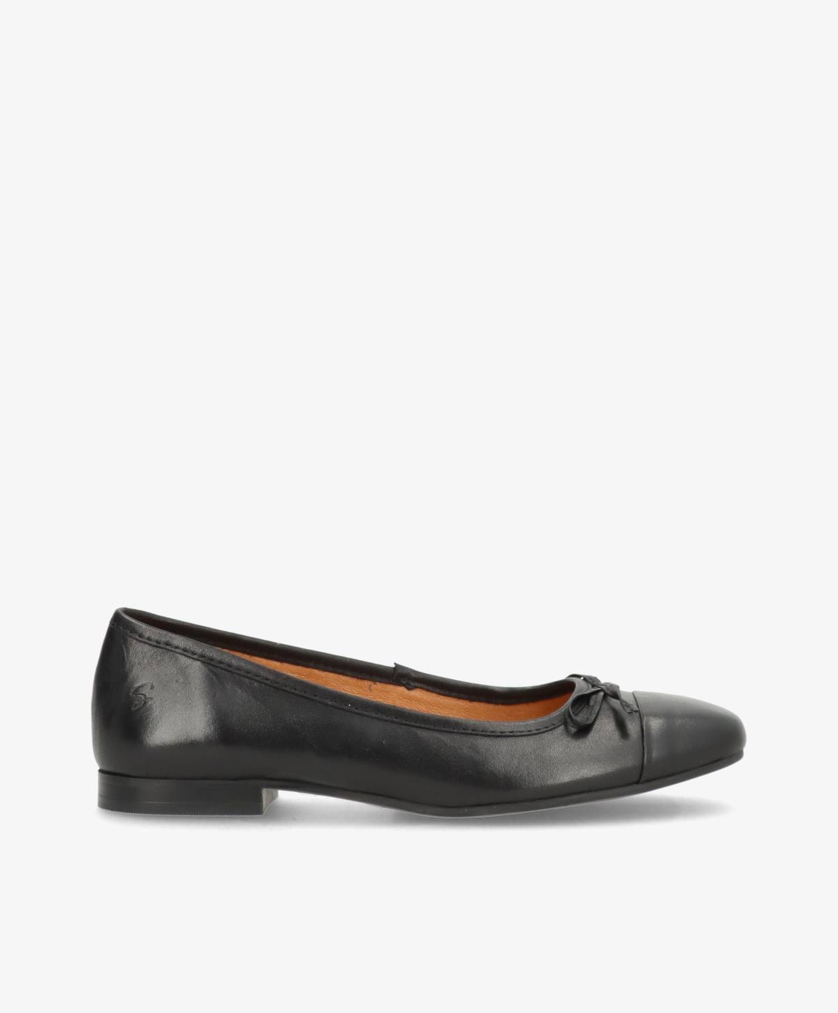 Sort ballerina-sko fra Shoedesign Copenhagen med lille sløjfe foran.