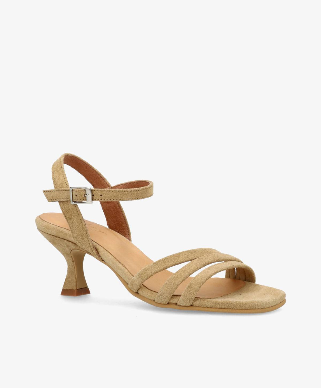 Beige pumps fra Shoedesign Copenhagen med remme og en lille hæl.