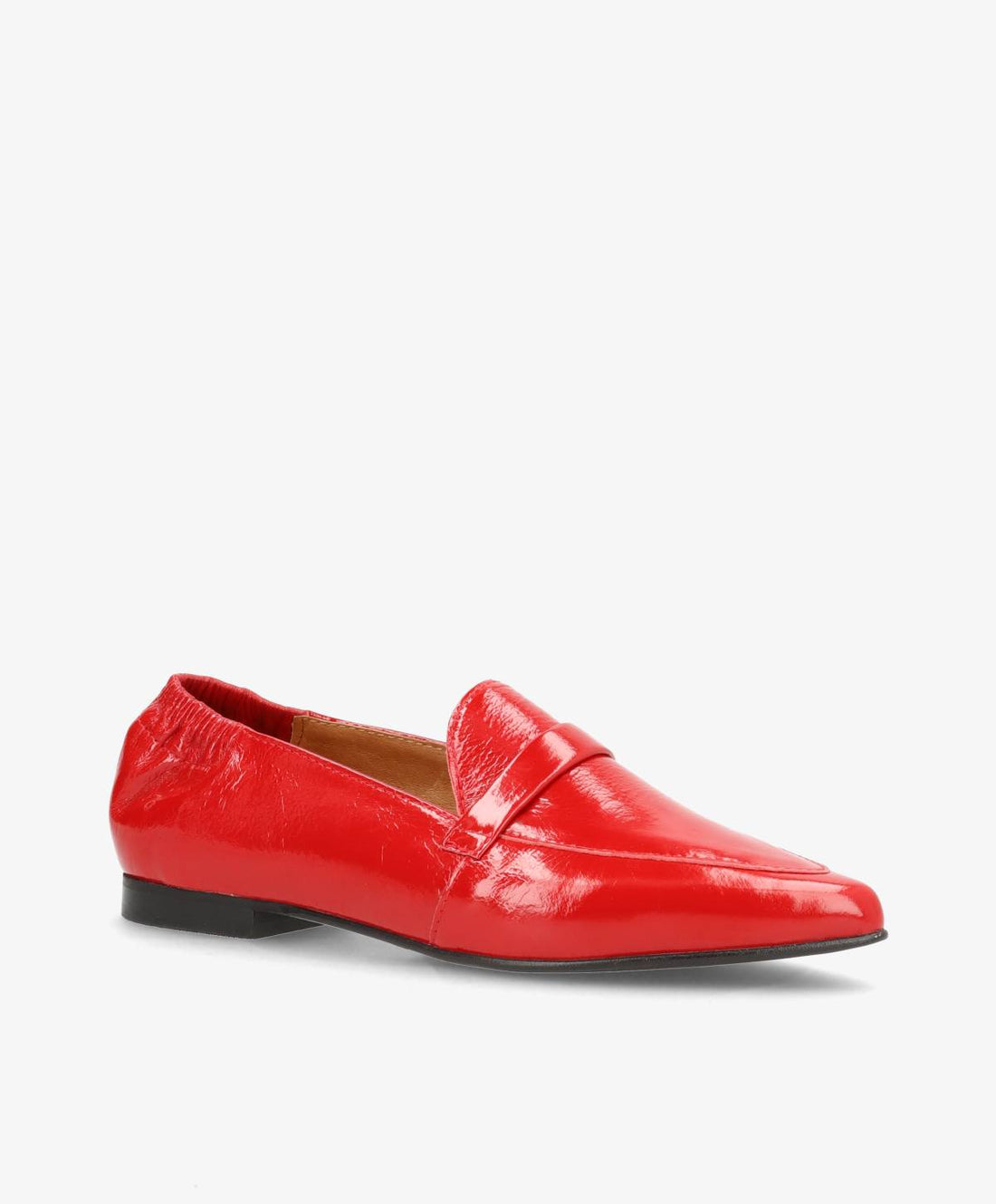 Rød lædersko fra Shoedesign Copenhagen, set fra siden med lav hæl og spids tå.