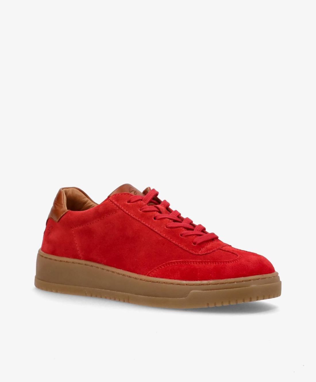 Rød sneaker fra Shoedesign Copenhagen med brun læderdetalje og gummisål.
