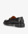 Sort læderloafer fra Shoedesign Copenhagen med gulddetaljer.