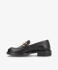 Sort læderloafer fra Shoedesign Copenhagen med gulddetalje.