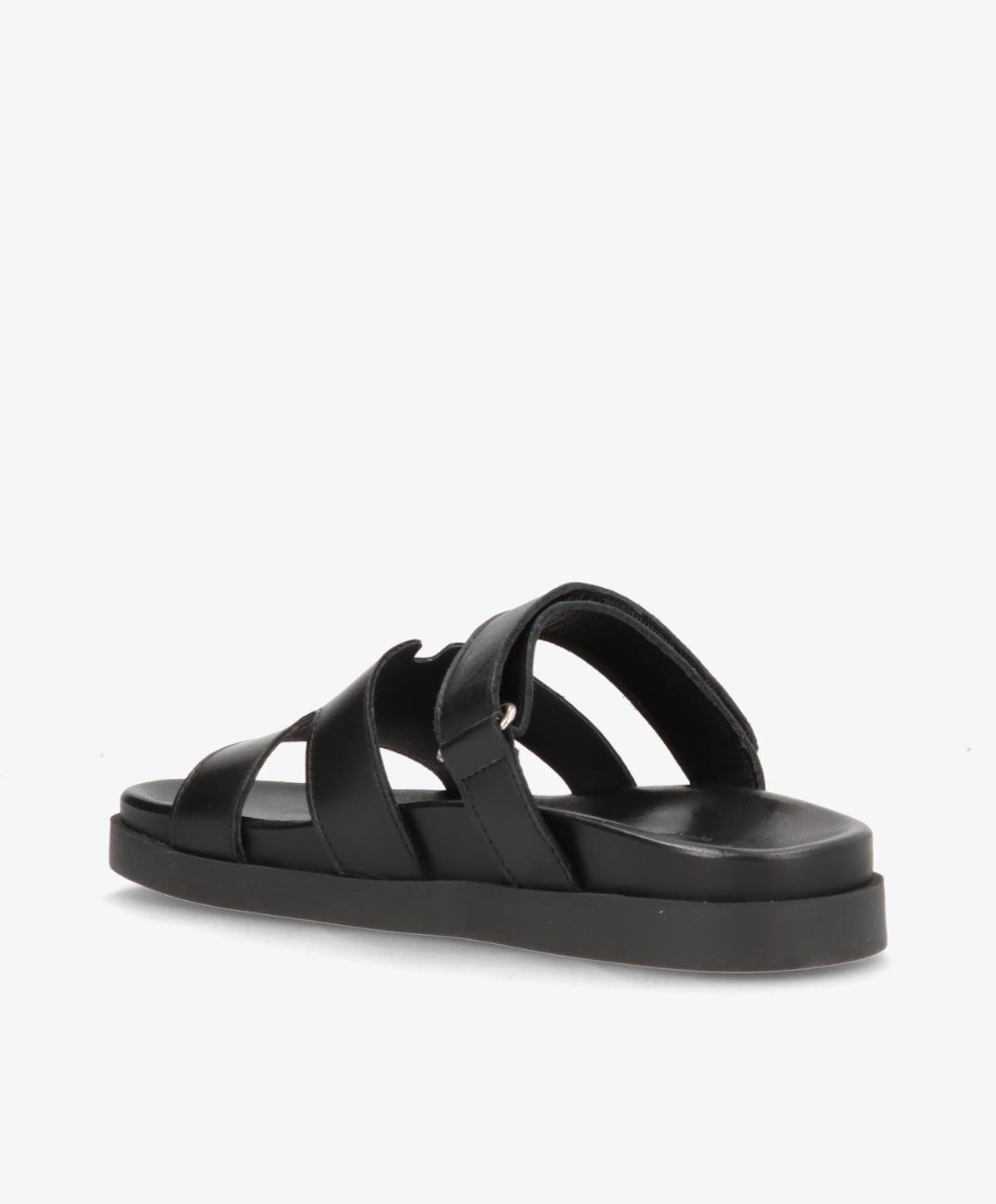 Sort læder sandal fra Shoedesign Copenhagen med flade såler og krydsede remme.