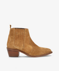 Brun ruskindsstøvle med lav hæl fra Shoedesign Copenhagen.