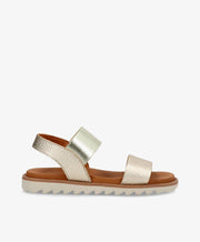 Sandal fra Shoedesign Copenhagen i guld med to remme og hvid sål.