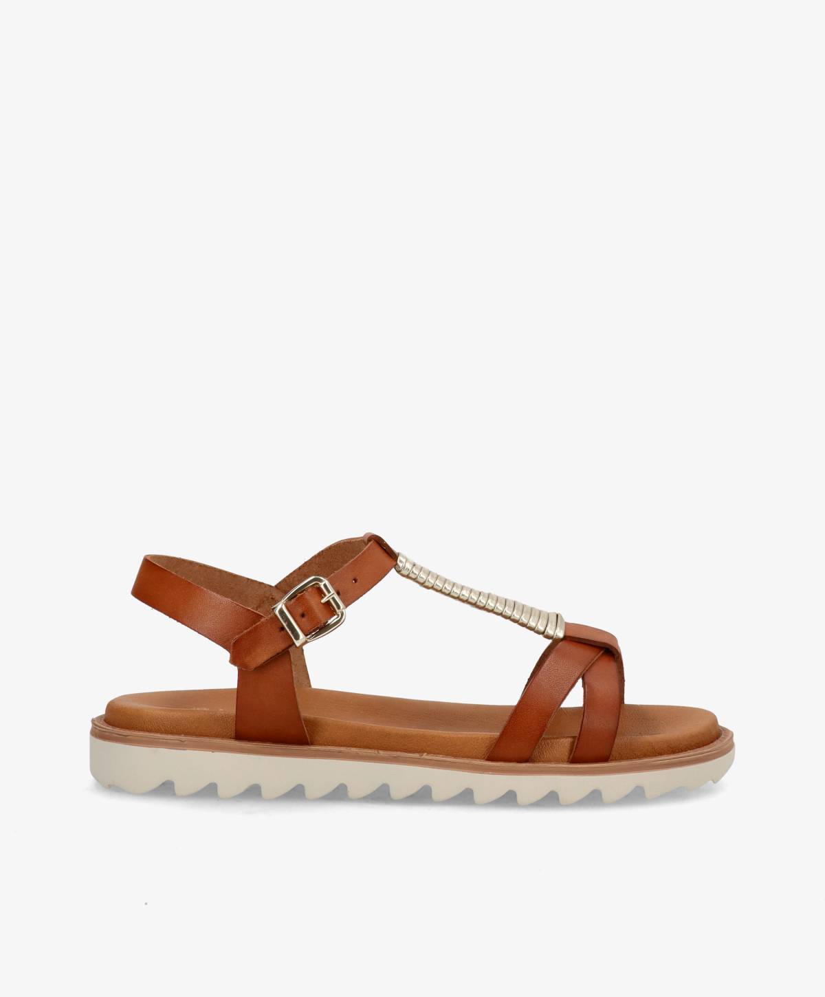 Brun lædersandal fra Shoedesign Copenhagen med justerbar rem og dekorative perler på en hvid sål.