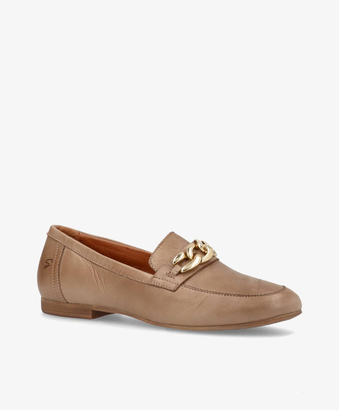 Beige loafers fra Shoedesign Copenhagen med gulddetaljer på toppen.