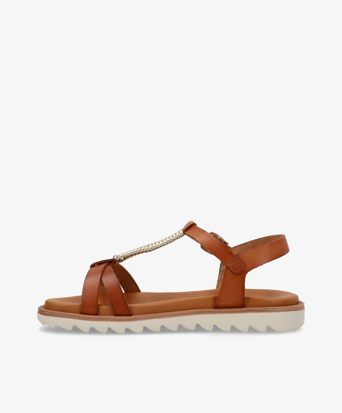 Brun lædersandal fra Shoedesign Copenhagen med perledetaljer og hvid sål.