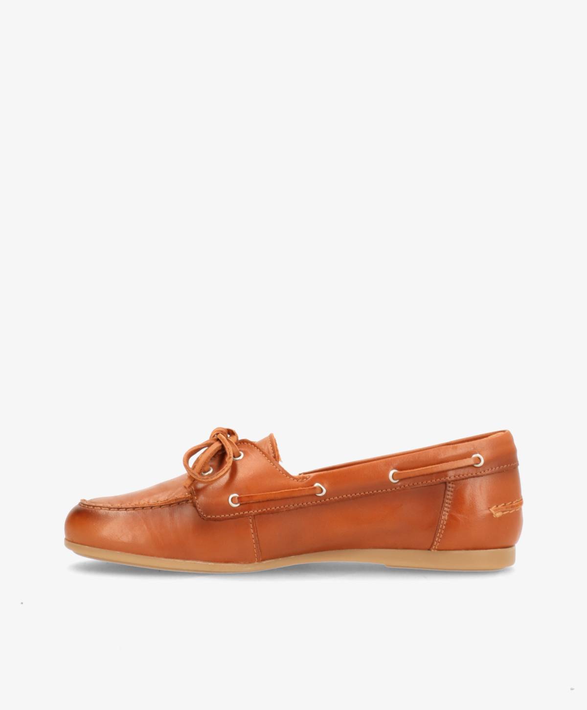 Brun sejlersko fra Shoedesign Copenhagen med snørebånd og hvide syninger, set fra siden.