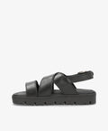 Sort lædersandal fra Shoedesign Copenhagen med justerbar rem og robust sål.