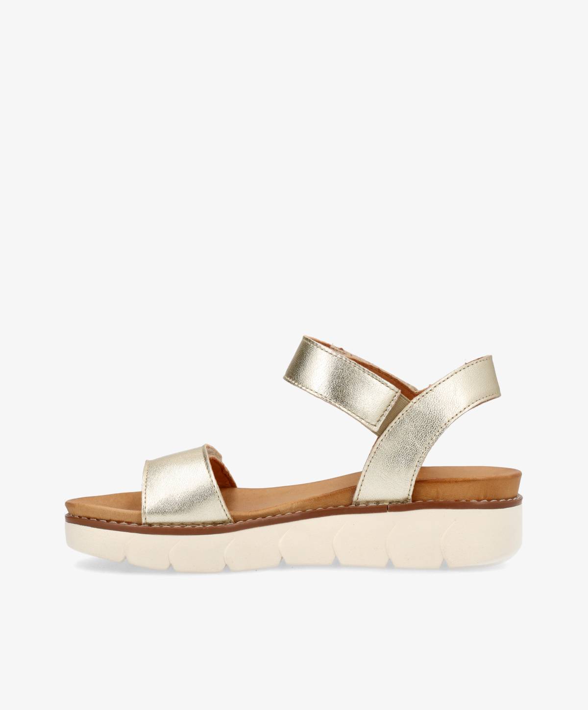 Guld sandaler fra Shoedesign Copenhagen med to stropper og hvid sål.