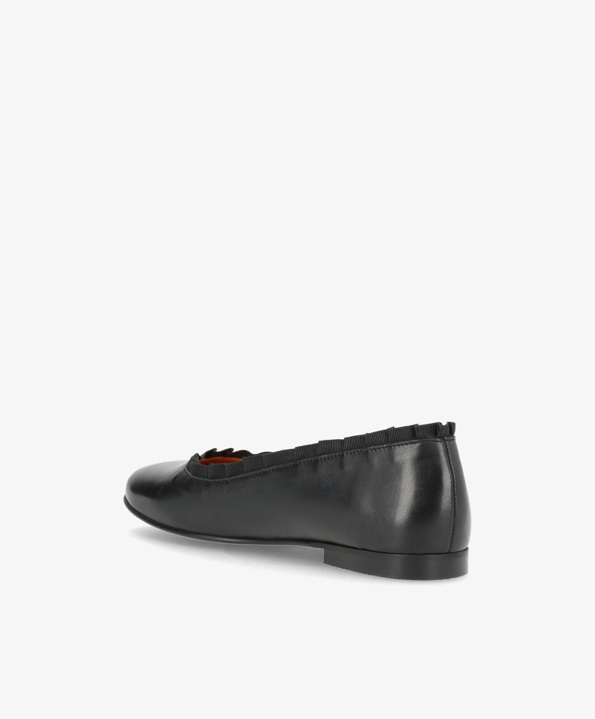Sort læderballerina fra Shoedesign Copenhagen set fra siden, med flad sål og elastisk kant.