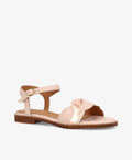 Lyserøde sandaler fra Shoedesign Copenhagen med justerbar ankelrem og metallic detaljer.