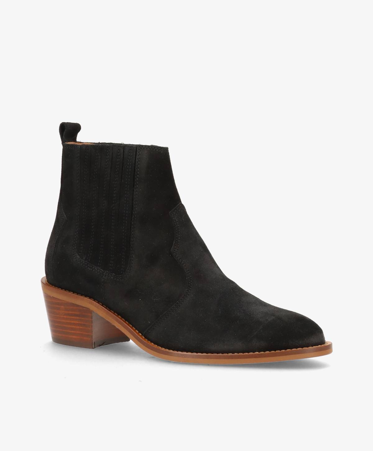 Sort ankelstøvle i ruskind med lav hæl fra Shoedesign Copenhagen.