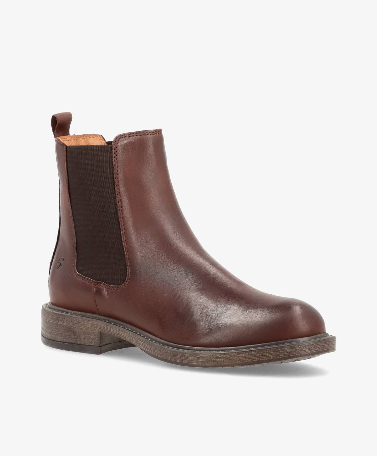 Brun læderstøvle fra Shoedesign Copenhagen med elastiske sidepaneler og lav hæl.