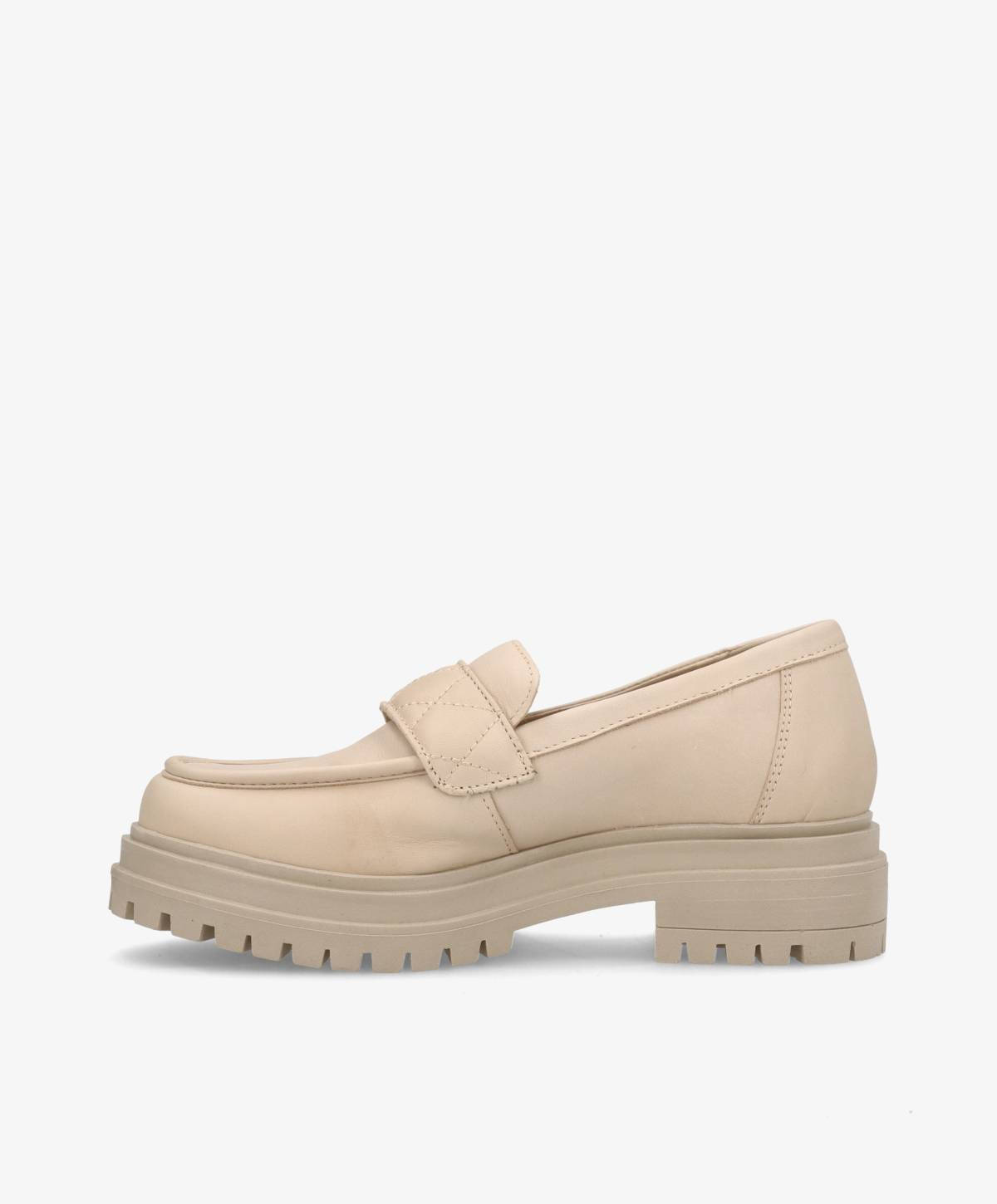 Beige loafers fra Shoedesign Copenhagen med kraftig sål og minimalistisk design.