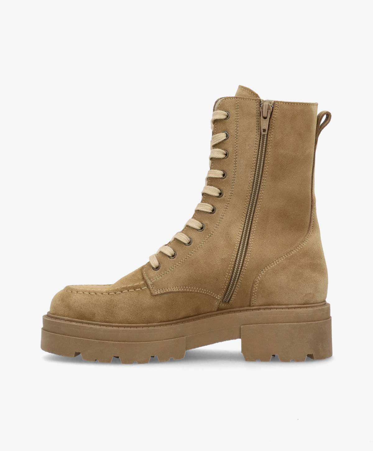 Beige støvle fra Shoedesign Copenhagen med lynlås og snørebånd, robust sål.