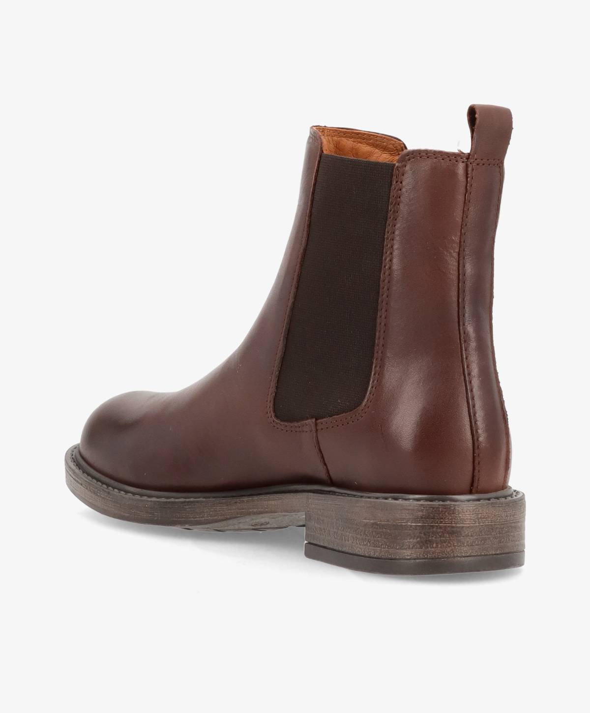 Brun læderstøvle fra Shoedesign Copenhagen med elastikpanel og robust sål.
