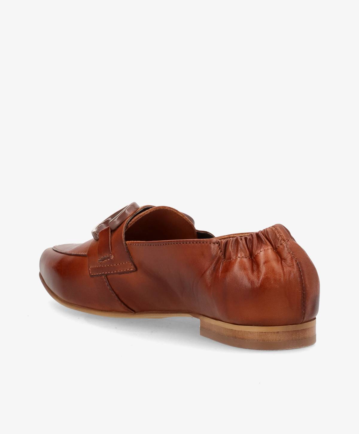 Brun læderloafer fra Shoedesign Copenhagen med elastisk hælkappe og dekorativ spænde.