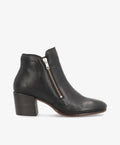 Sort støvle fra Shoedesign Copenhagen med lynlås og blokhæl.