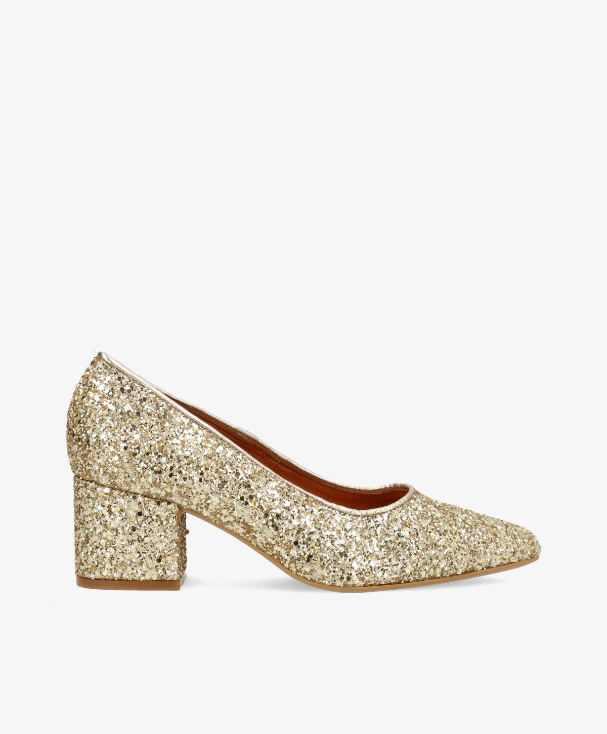 Guldglitrende pumps fra Shoedesign Copenhagen med blokhæl.