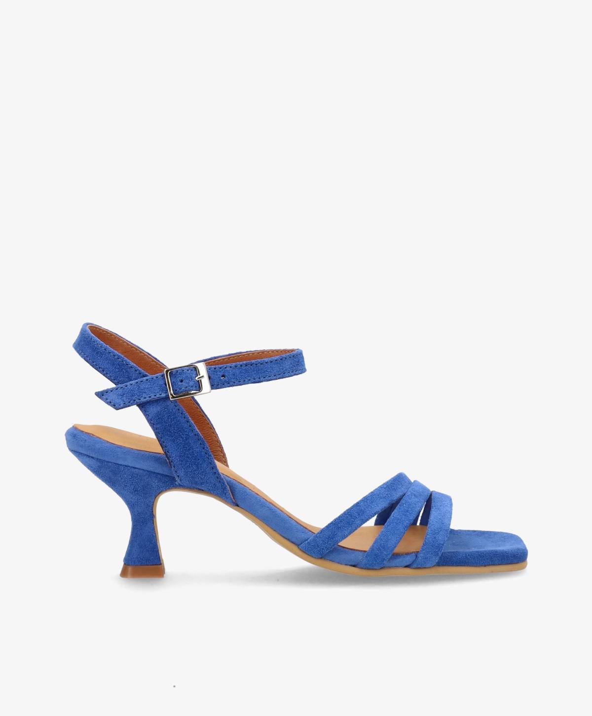 Blå pumps fra Shoedesign Copenhagen med remme og spænde, set fra siden.