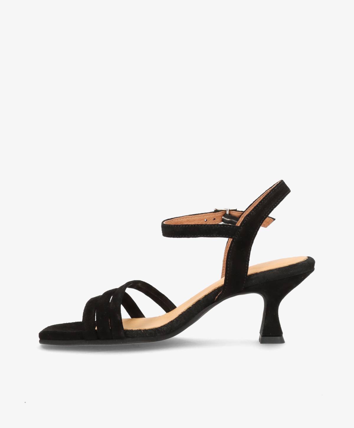 Sort pumps fra Shoedesign Copenhagen med åben tå og justerbar ankelrem.