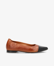 Brun og sort læderballerina fra Shoedesign Copenhagen.