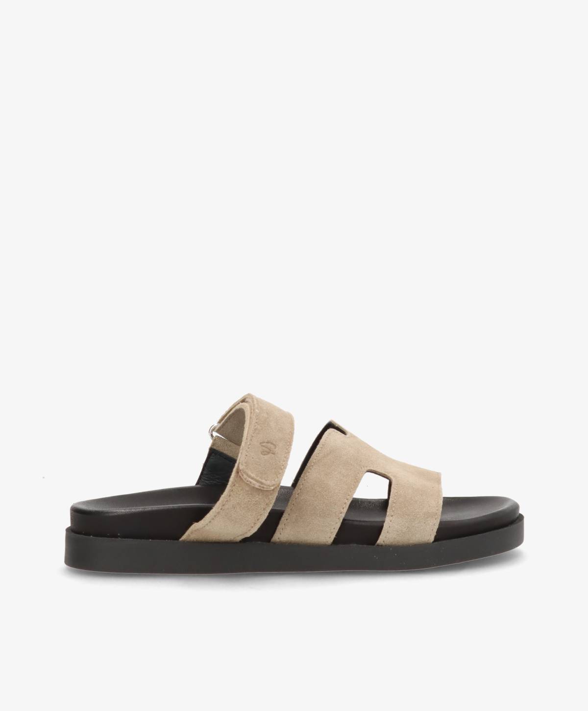 Sandaler fra Shoedesign Copenhagen i taupe ruskind med sort sål.