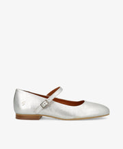Sølvfarvet dameballerina i læder med rem fra Shoedesign Copenhagen.